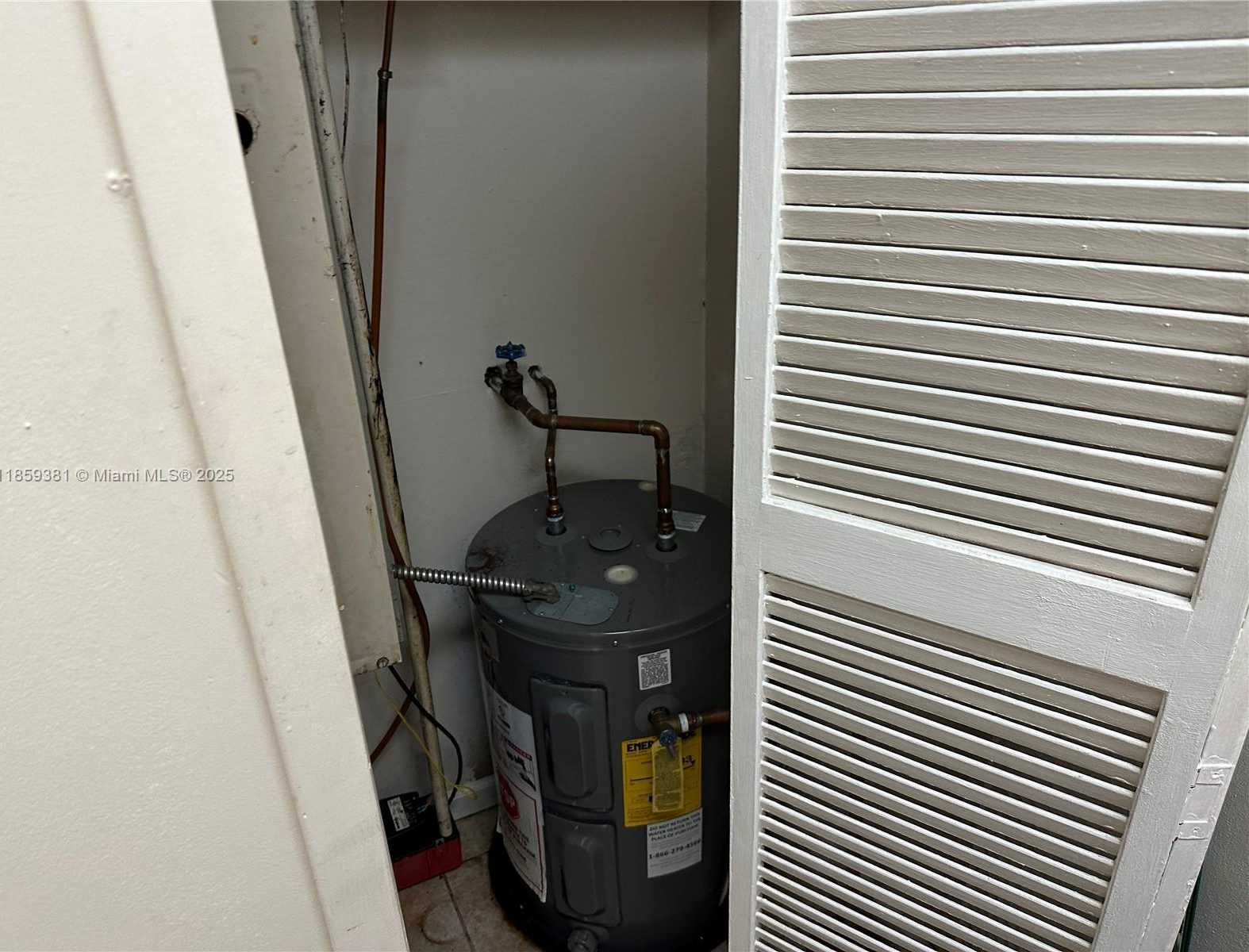 Small Image of 455 SOUTH WEST 17TH AVE, Miami Number 9