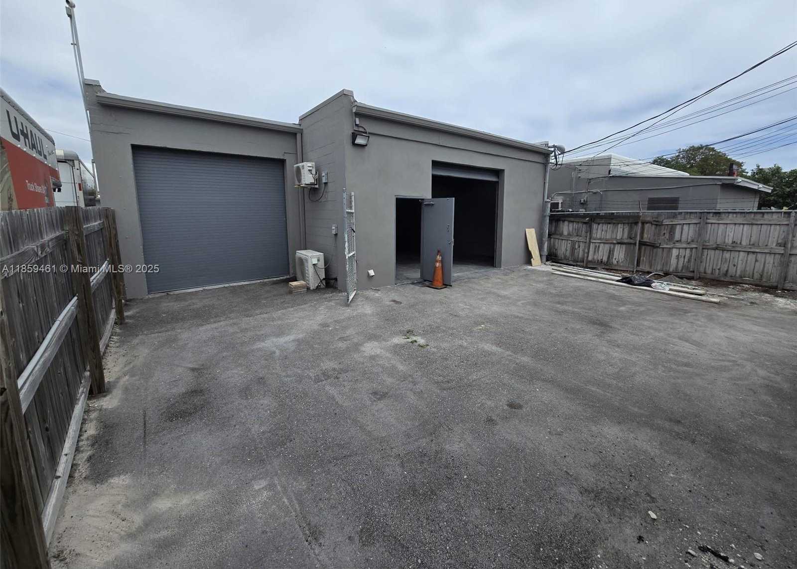 Small Image of 1128 NORTH FEDERAL HWY, Hollywood Number 10