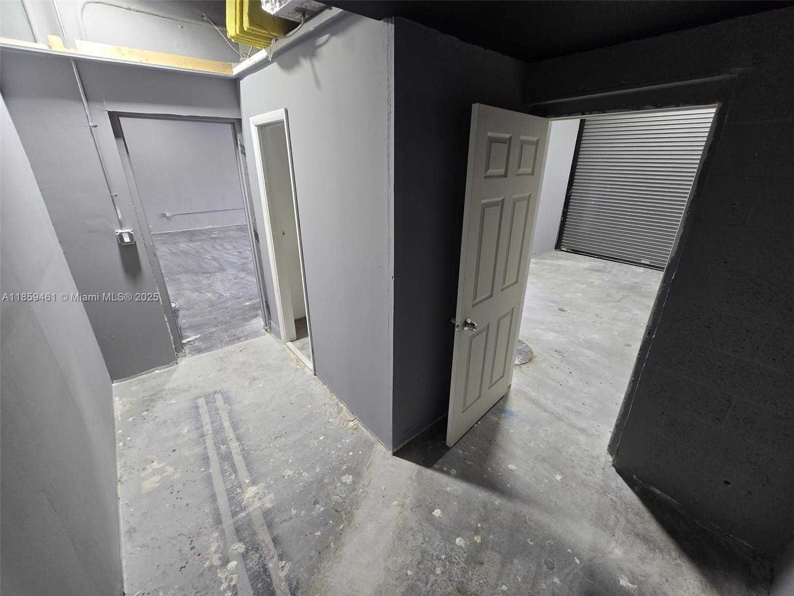 Small Image of 1128 NORTH FEDERAL HWY, Hollywood Number 8