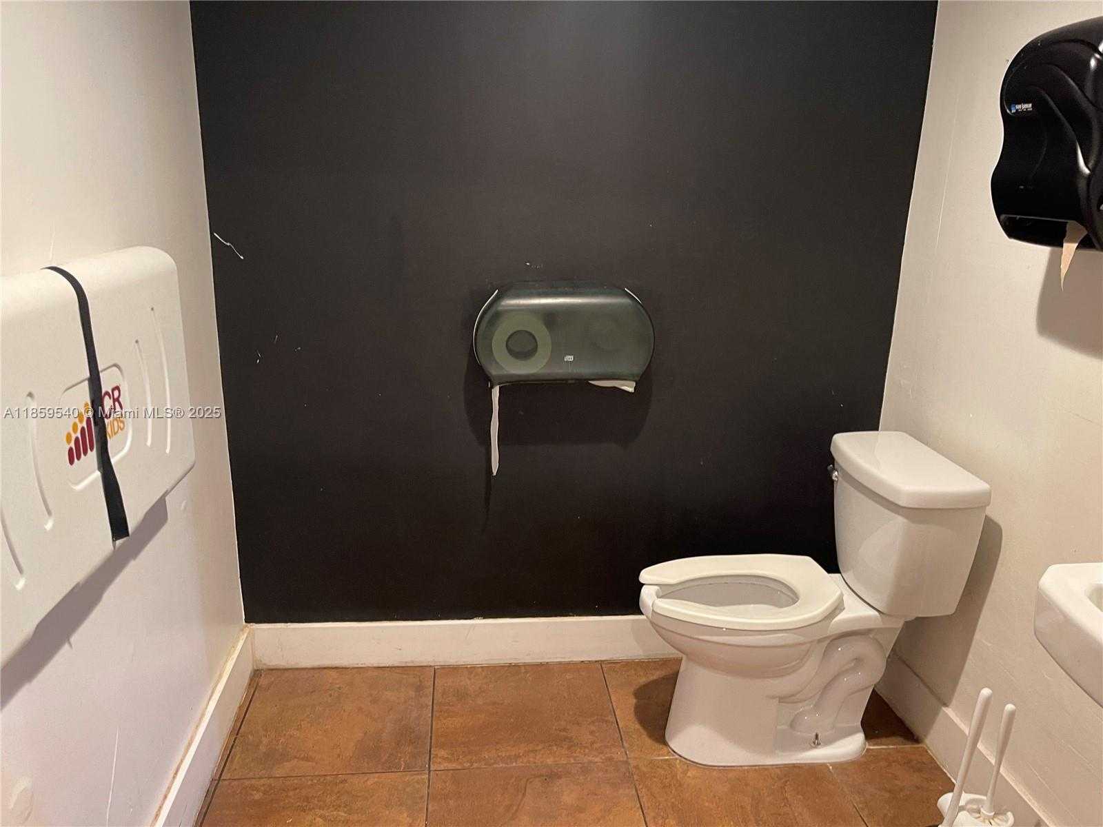 Small Image of 1777 SOUTH WEST 3 AV, Miami Number 7