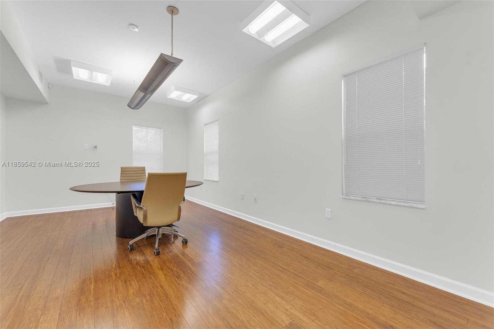 Small Image of 124 NORTH SWINTON AVE #A, Delray Beach Number 13