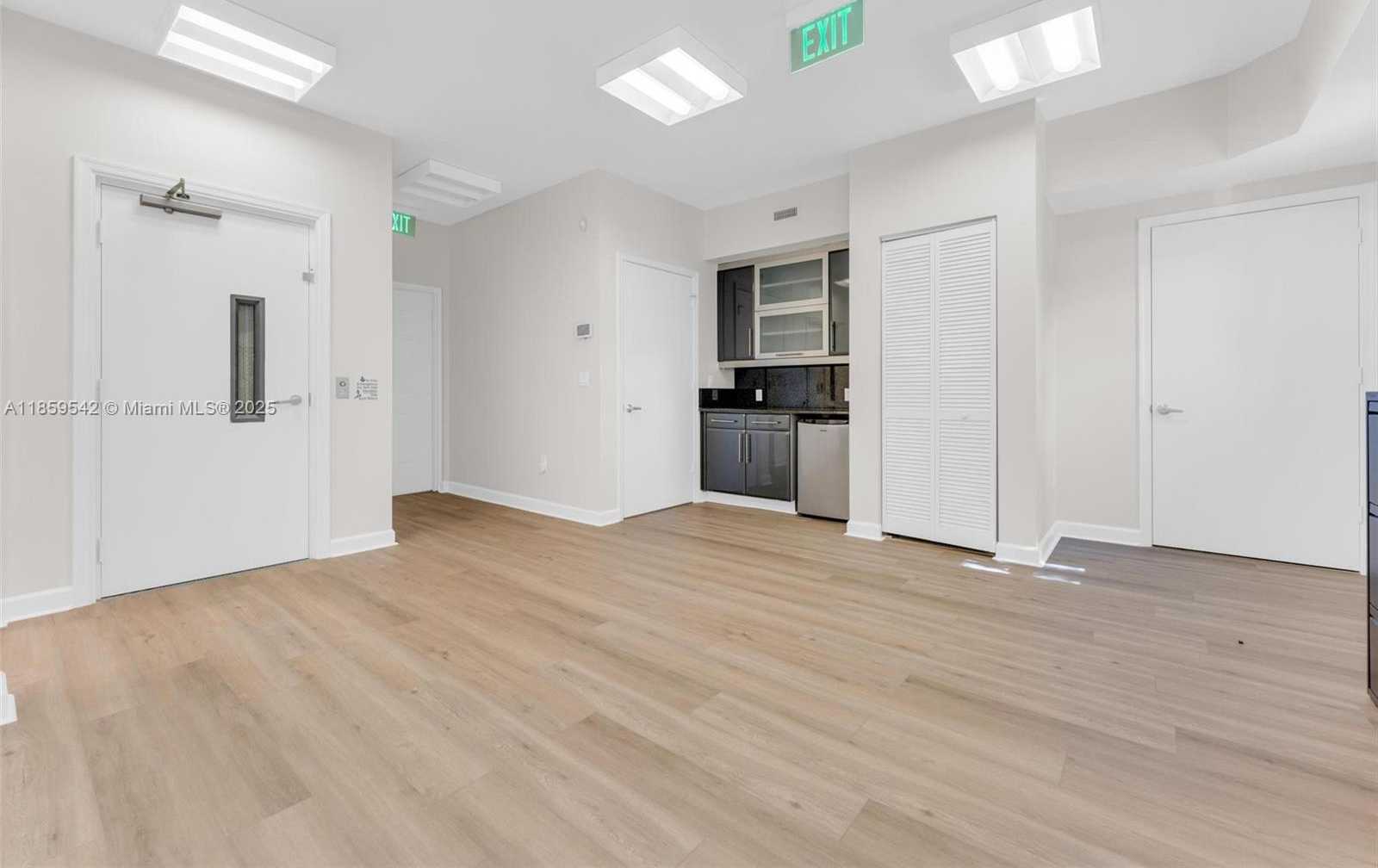 Small Image of 124 NORTH SWINTON AVE #A, Delray Beach Number 7