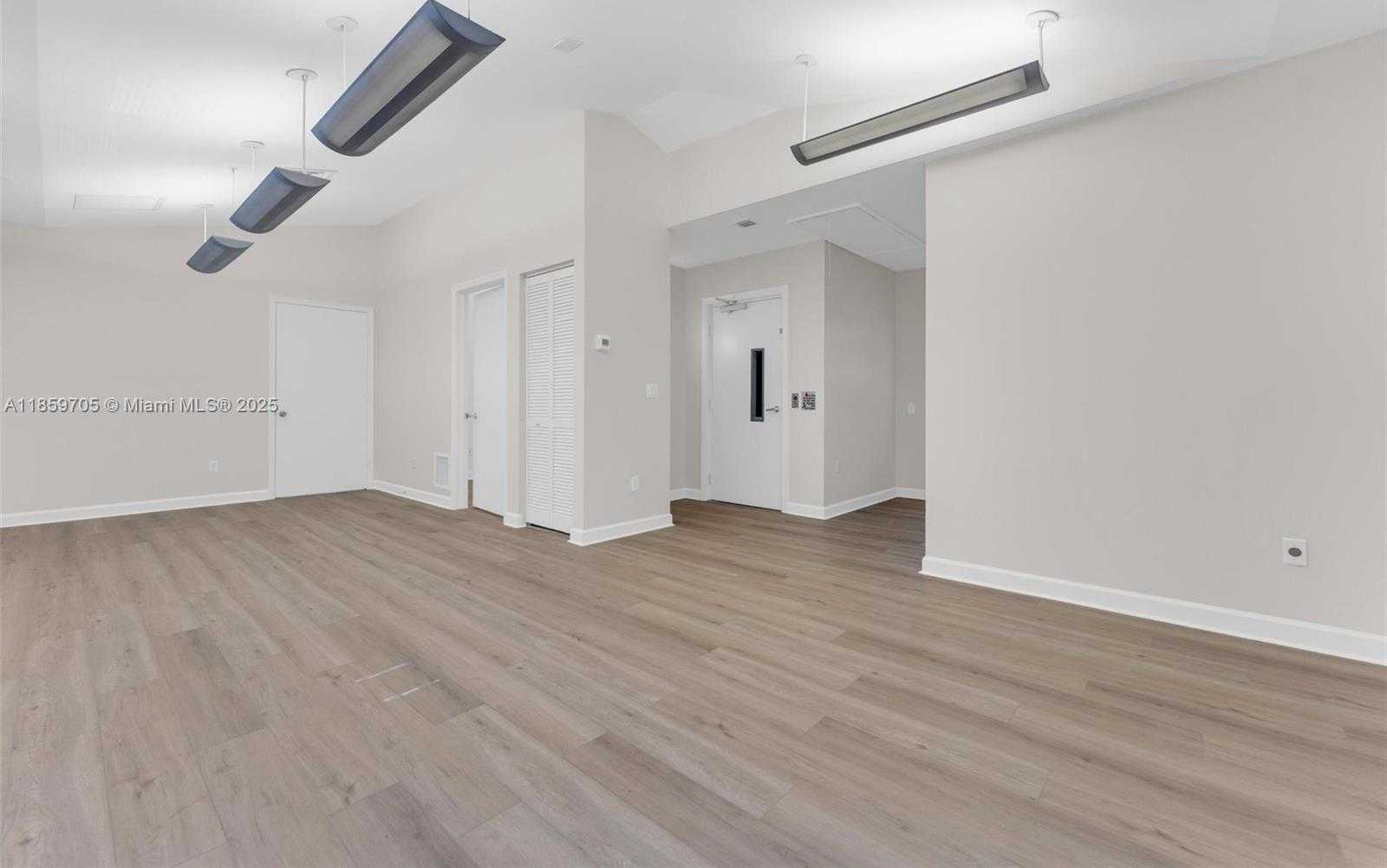 Small Image of 124 NORTH SWINTON AVE #B, Delray Beach Number 17