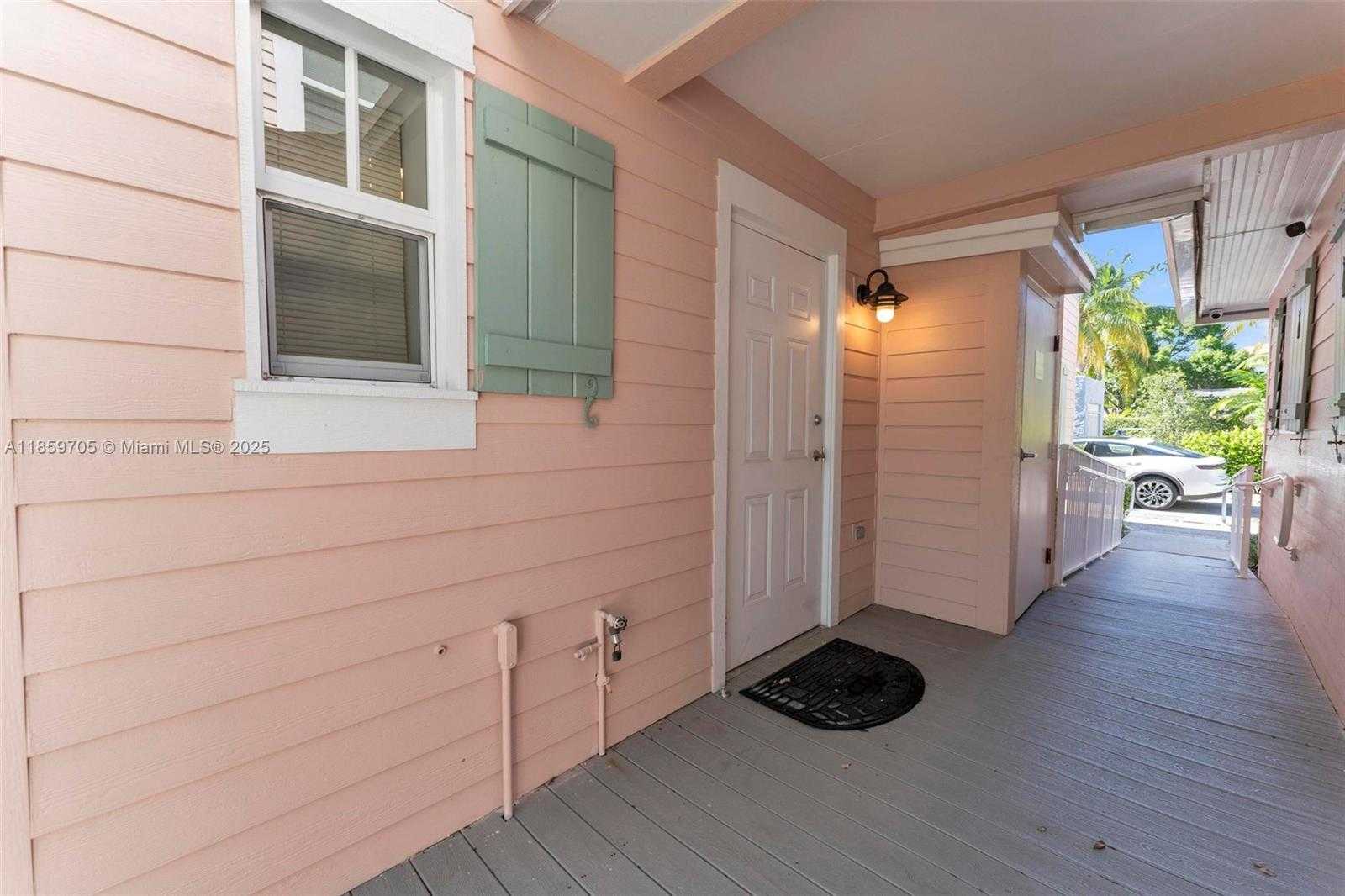 Small Image of 124 NORTH SWINTON AVE #B, Delray Beach Number 22