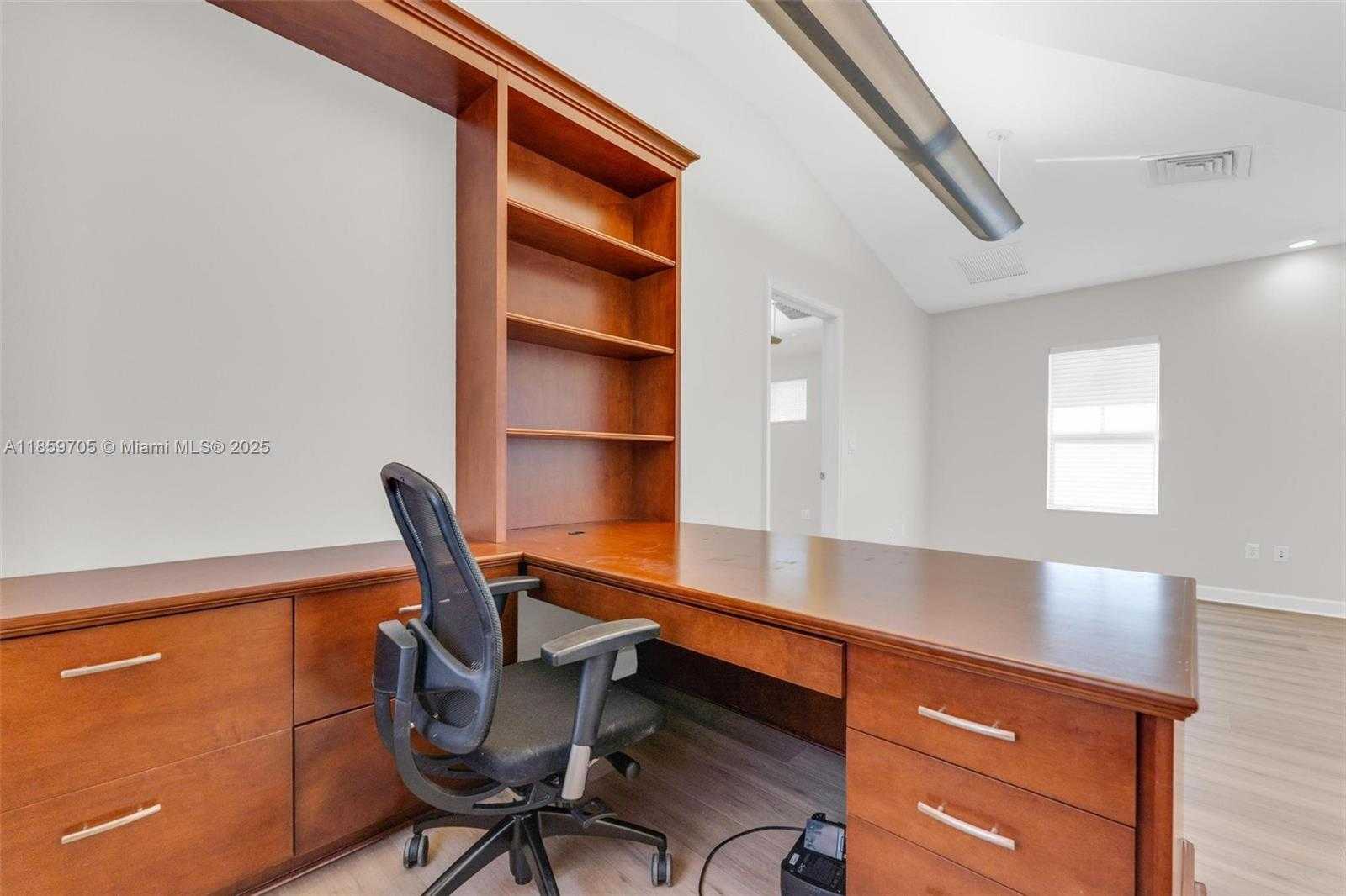 Small Image of 124 NORTH SWINTON AVE #B, Delray Beach Number 9