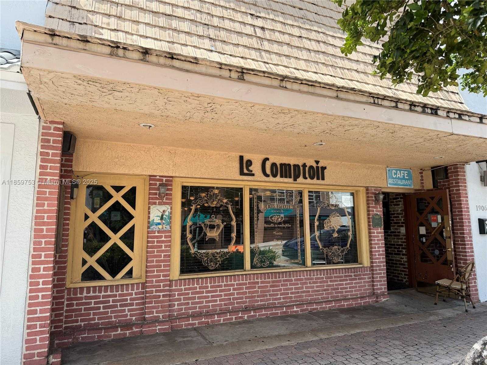 Small Image of 1902 HARRISON ST, Hollywood Number 2