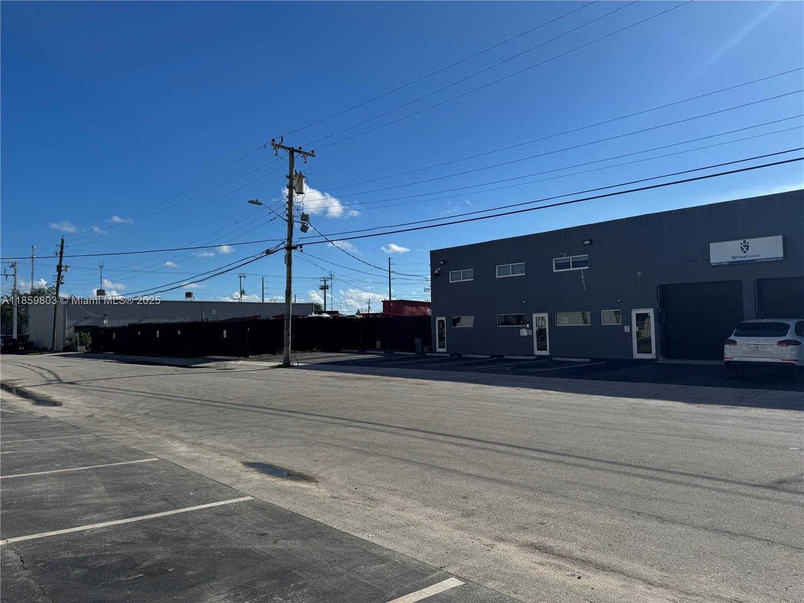 Small Image of 2200 SOUTH WEST 59TH AVE, West Park Number 2