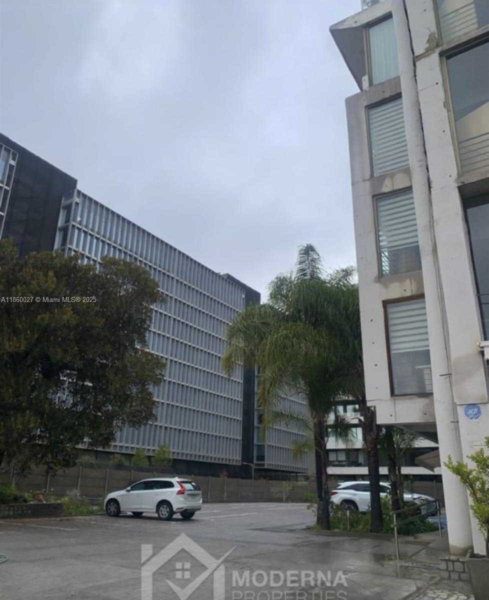 Small Image of 10 527 #Santiago Chile, Out of City Number 5