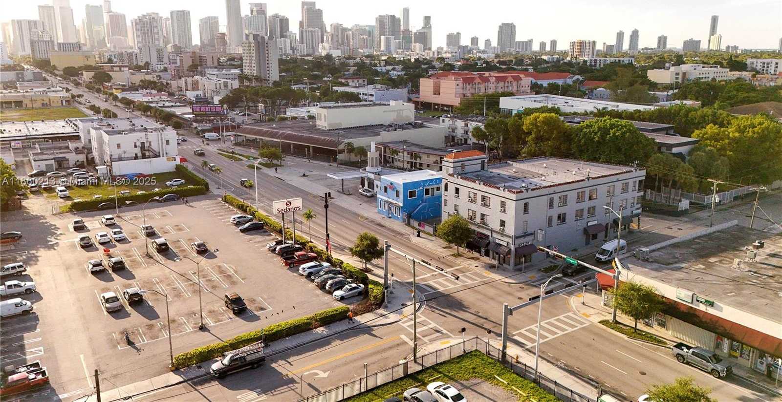 Small Image of 1274 WEST FLAGLER ST, Miami Number 10