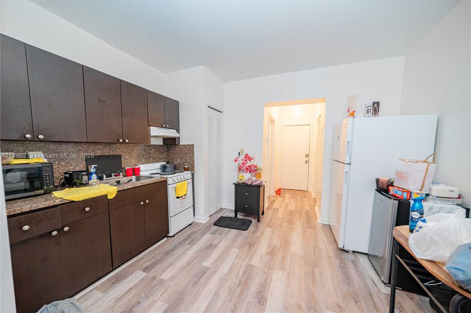 Small Image of 1274 WEST FLAGLER ST, Miami Number 15