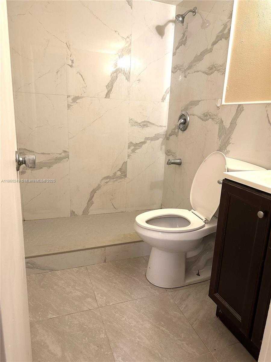 Small Image of 2313 NORTH EAST 2ND ST, Pompano Beach Number 10