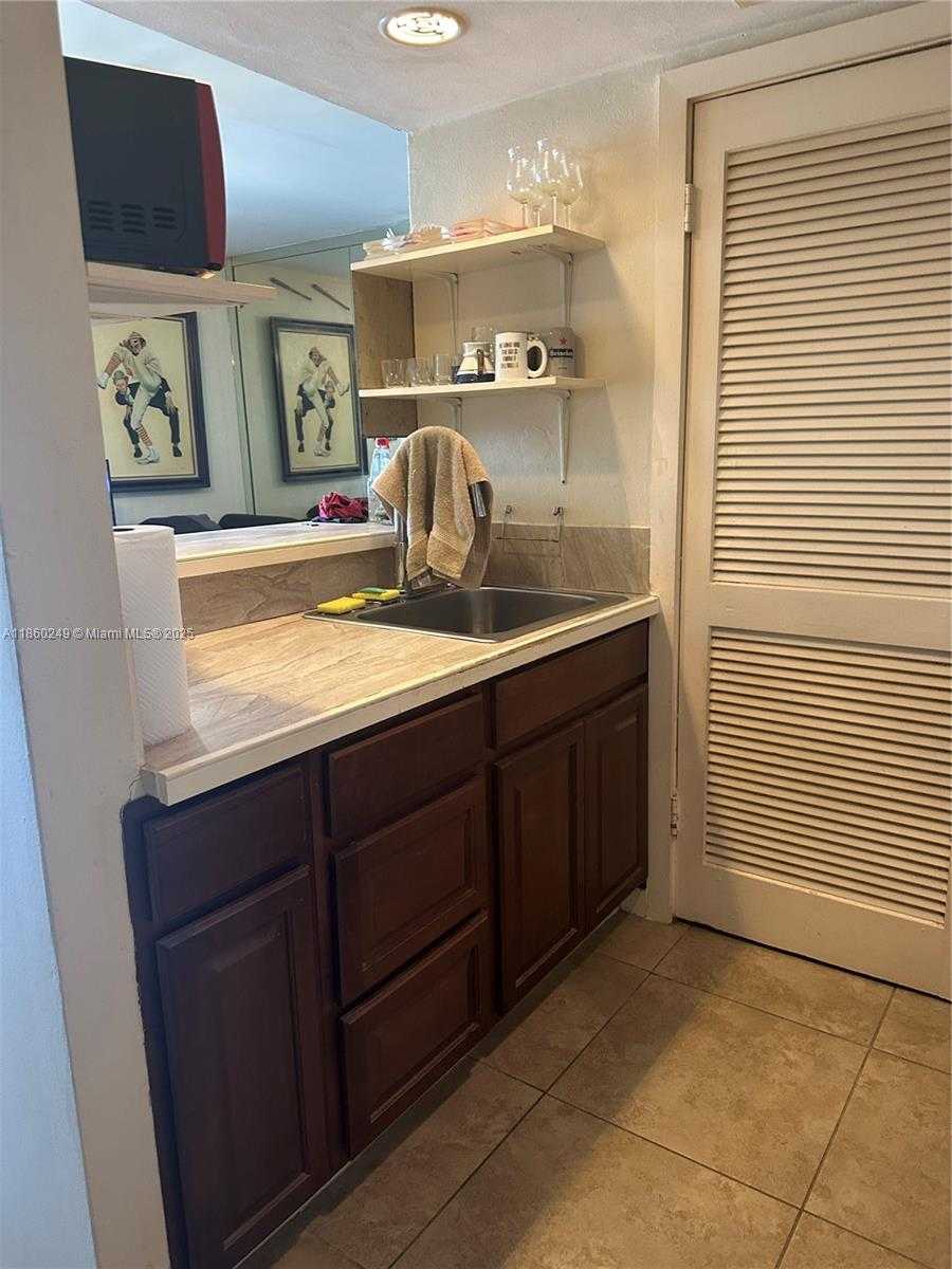 Small Image of 2313 NORTH EAST 2ND ST, Pompano Beach Number 16