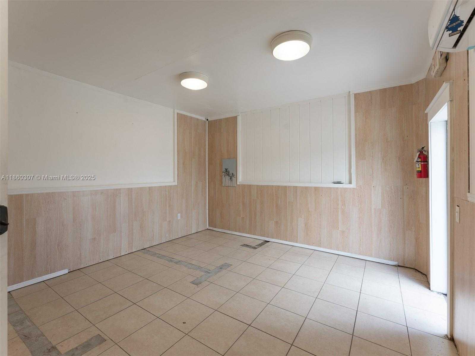 Small Image of 1321 NORTH WEST 79TH ST #1321-1, Miami Number 12