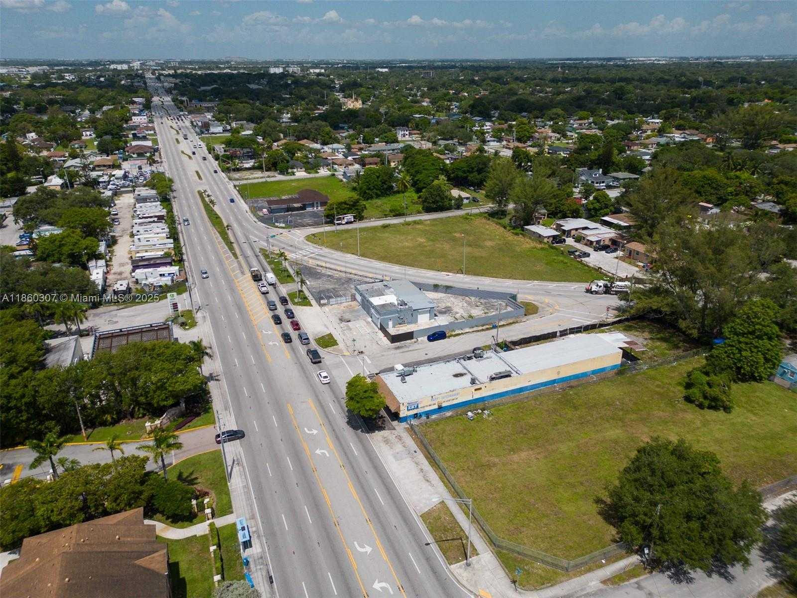 Small Image of 1321 NORTH WEST 79TH ST #1321-1, Miami Number 4