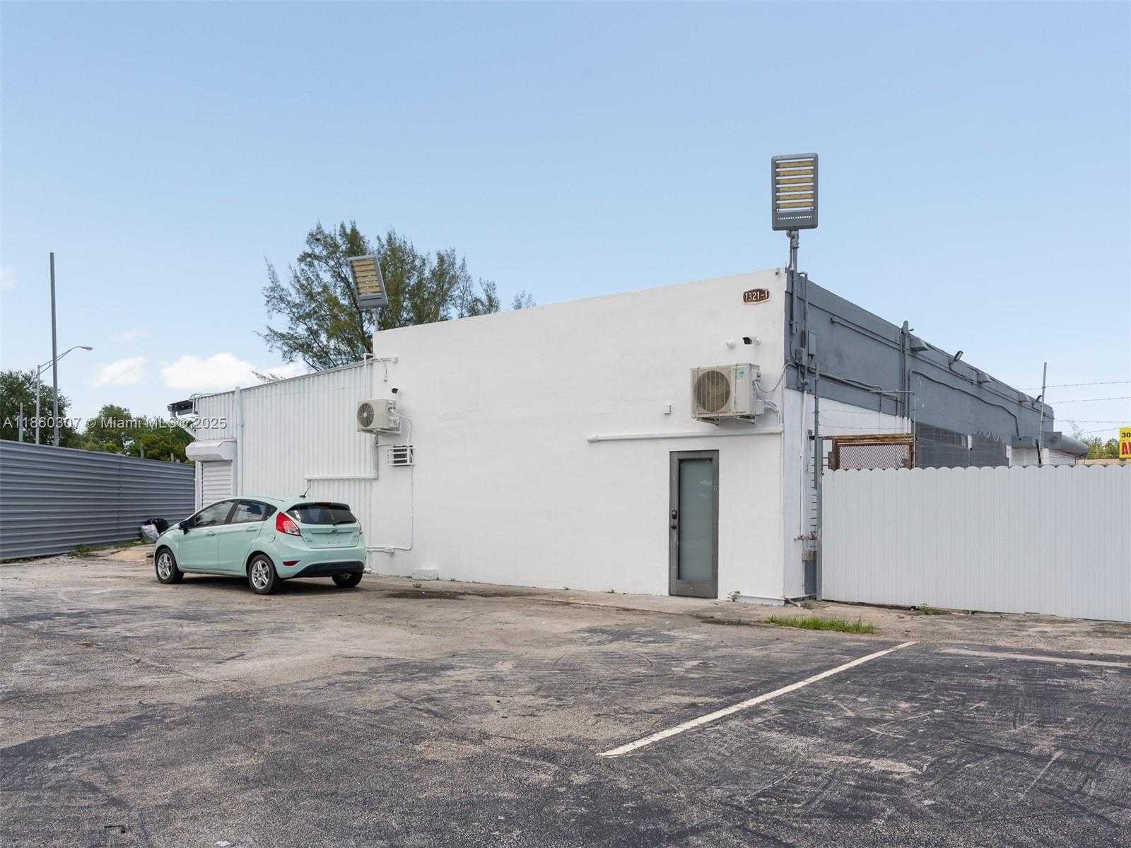 Small Image of 1321 NORTH WEST 79TH ST #1321-1, Miami Number 8
