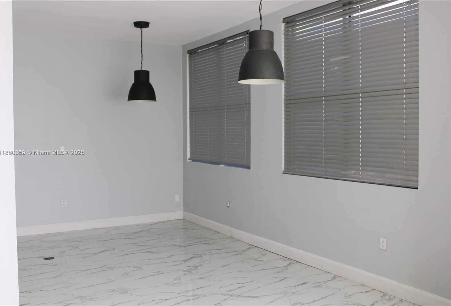 Small Image of Miami Lakes Number 10