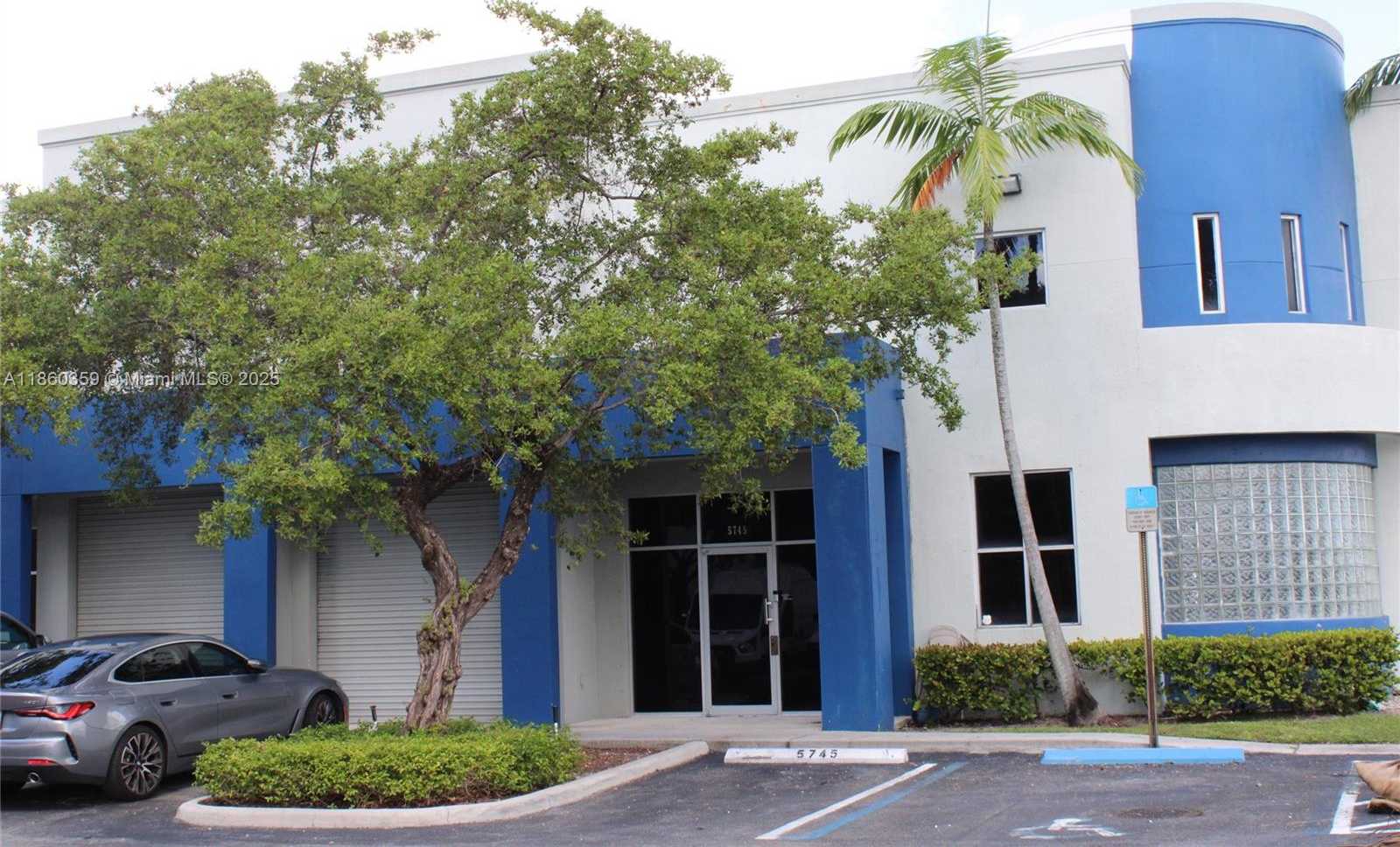 Small Image of Miami Lakes Number 4