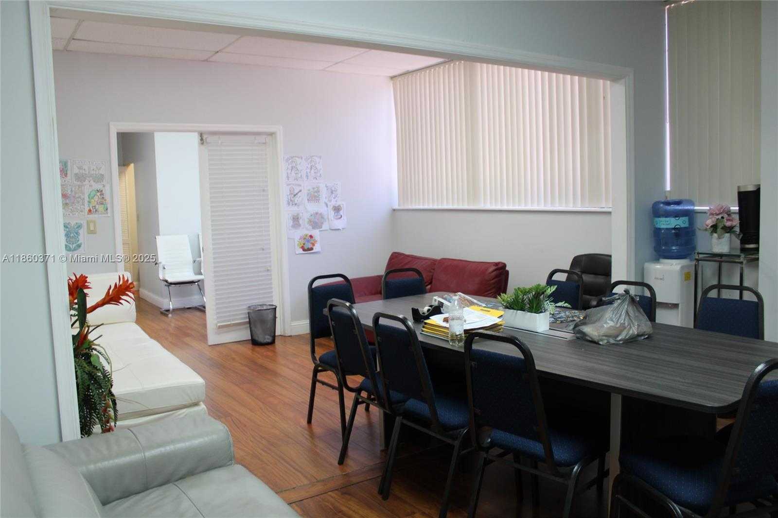 Small Image of Miami Lakes Number 8