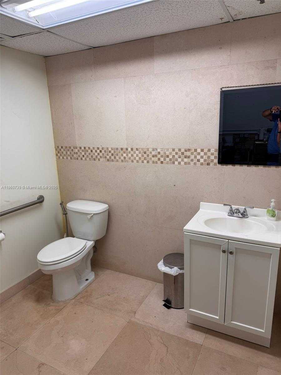Small Image of 6020 NORTH WEST 99TH AVE #313, Doral Number 11