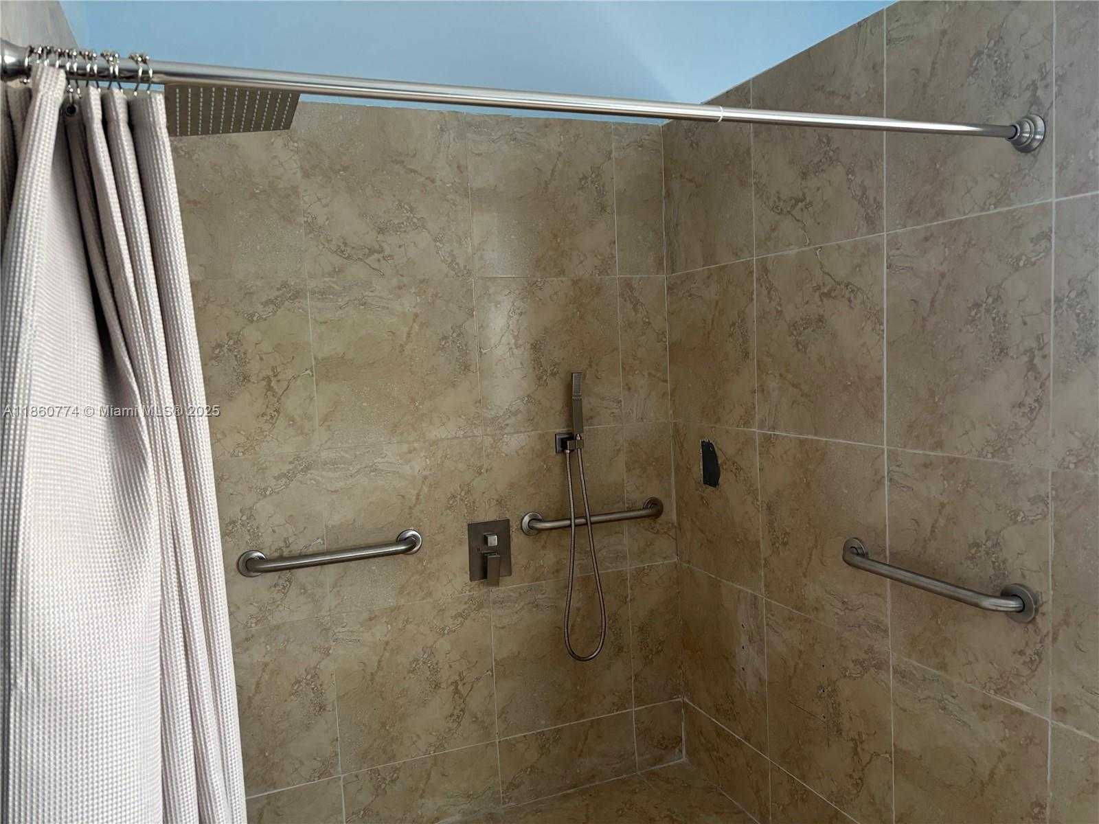 Small Image of 8302 NORTH WEST 103RD ST, Hialeah Gardens Number 12
