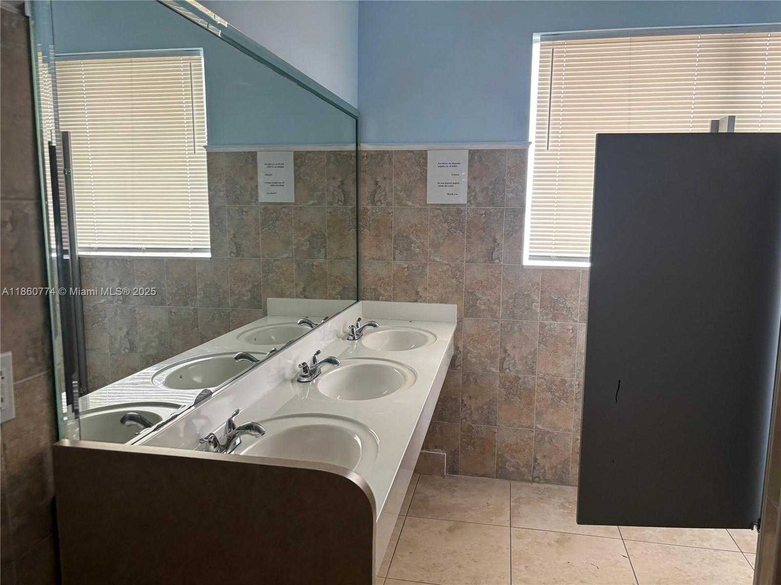 Small Image of 8302 NORTH WEST 103RD ST, Hialeah Gardens Number 16