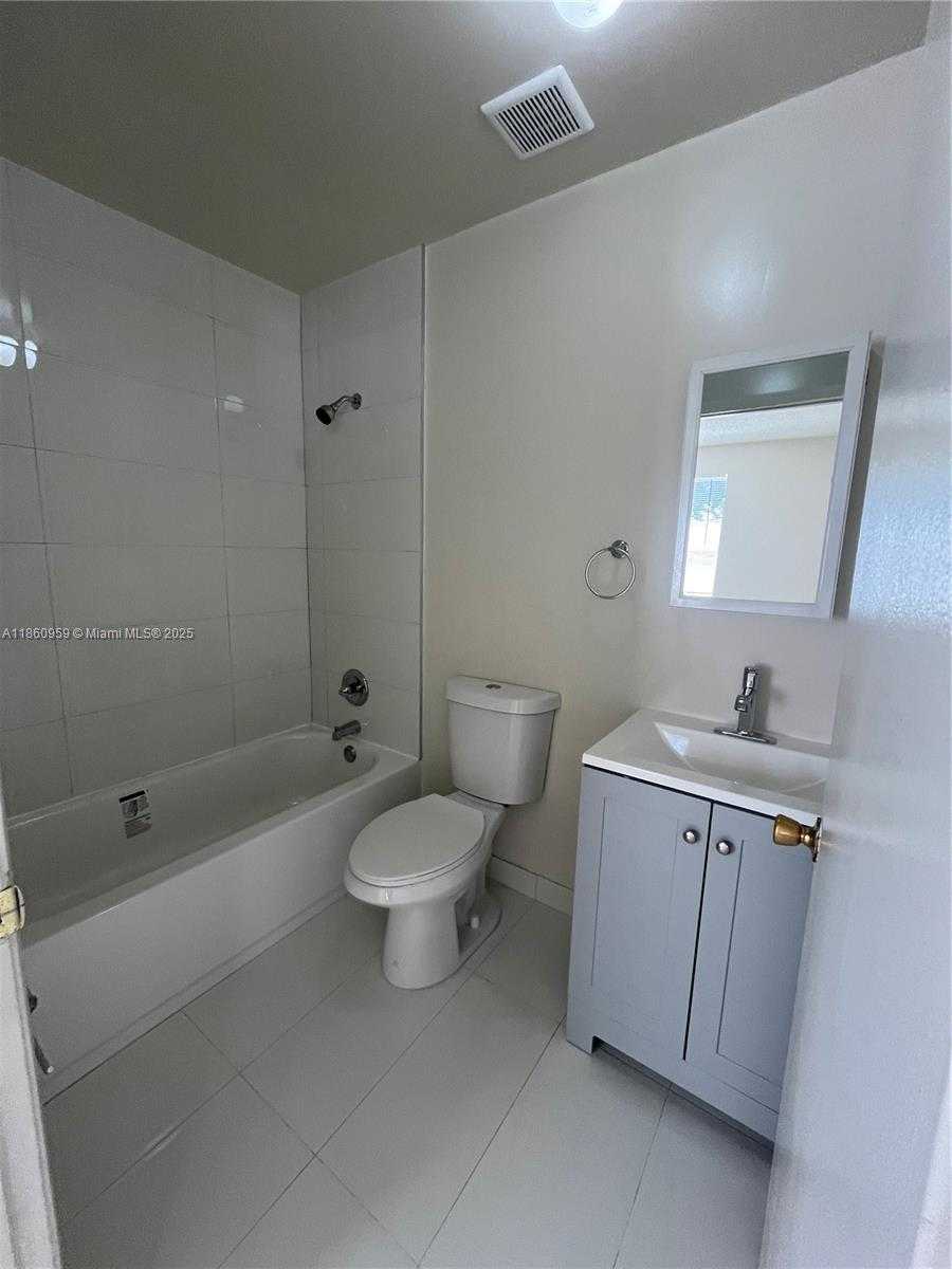 Small Image of 126 SOUTH WEST 21ST AVE, Miami Number 10