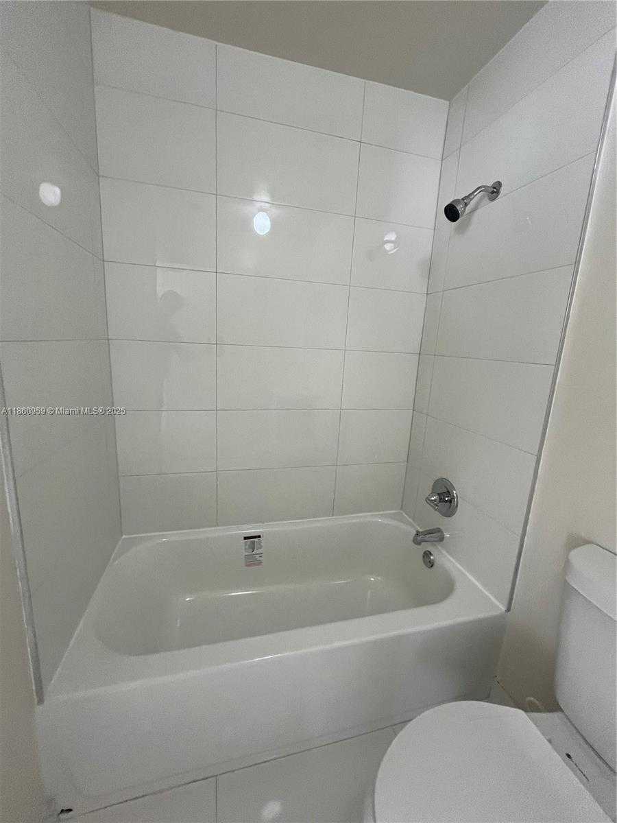 Small Image of 126 SOUTH WEST 21ST AVE, Miami Number 11