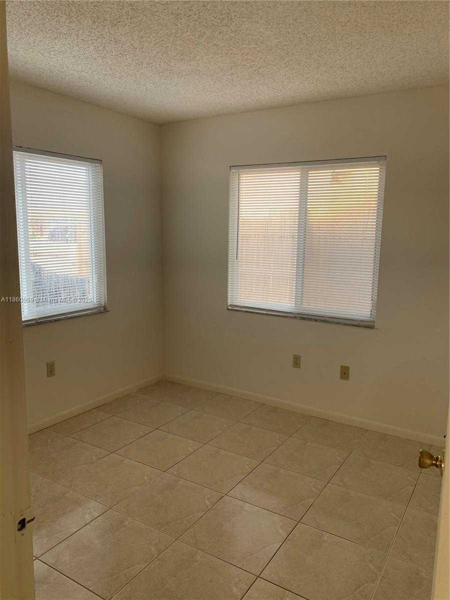 Small Image of 126 SOUTH WEST 21ST AVE, Miami Number 5