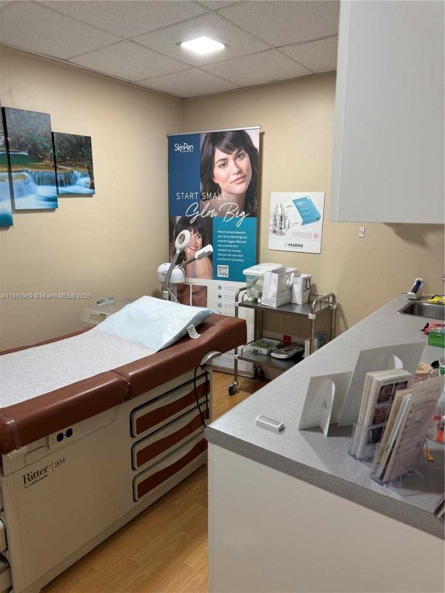 Small Image of 12301 TAFT ST #Suite 1, Pembroke Pines Number 5
