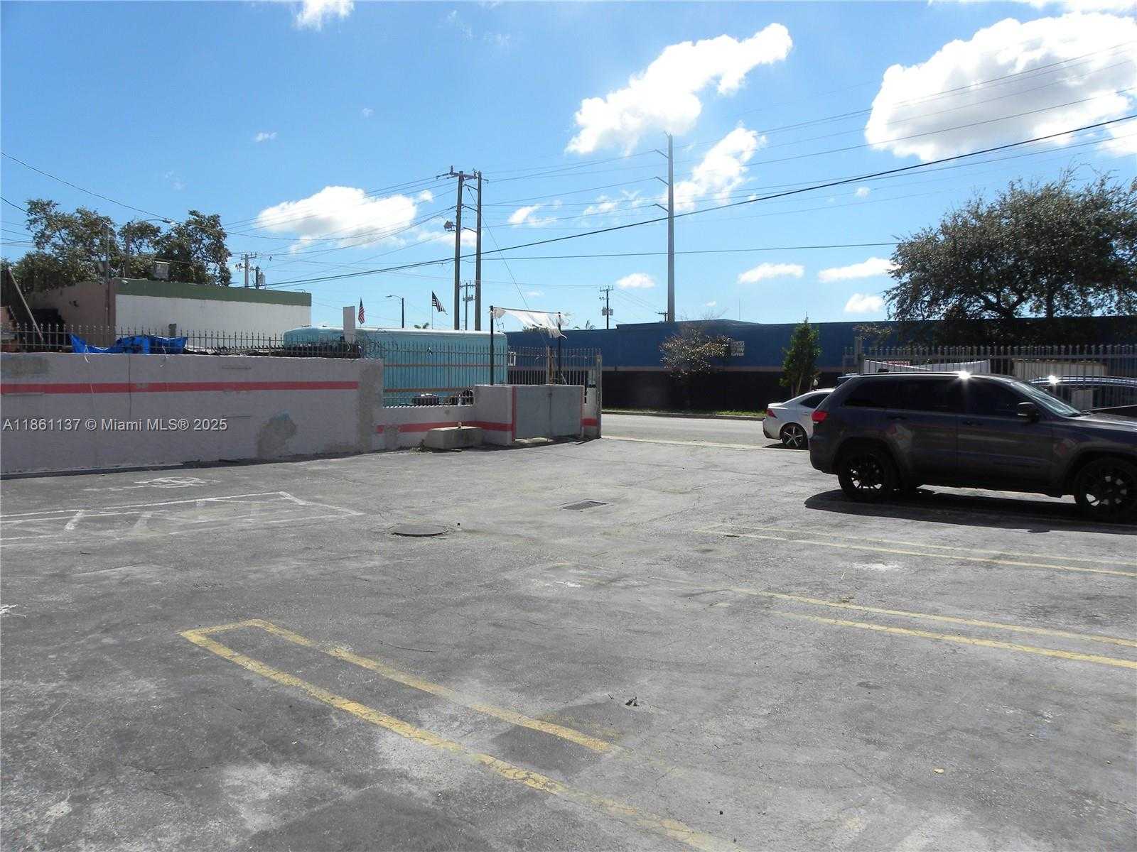 Small Image of 2529 NORTH WEST 23RD ST, Miami Number 13