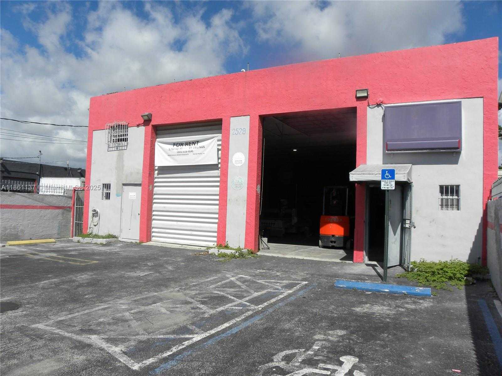 Small Image of 2529 NORTH WEST 23RD ST, Miami Number 4