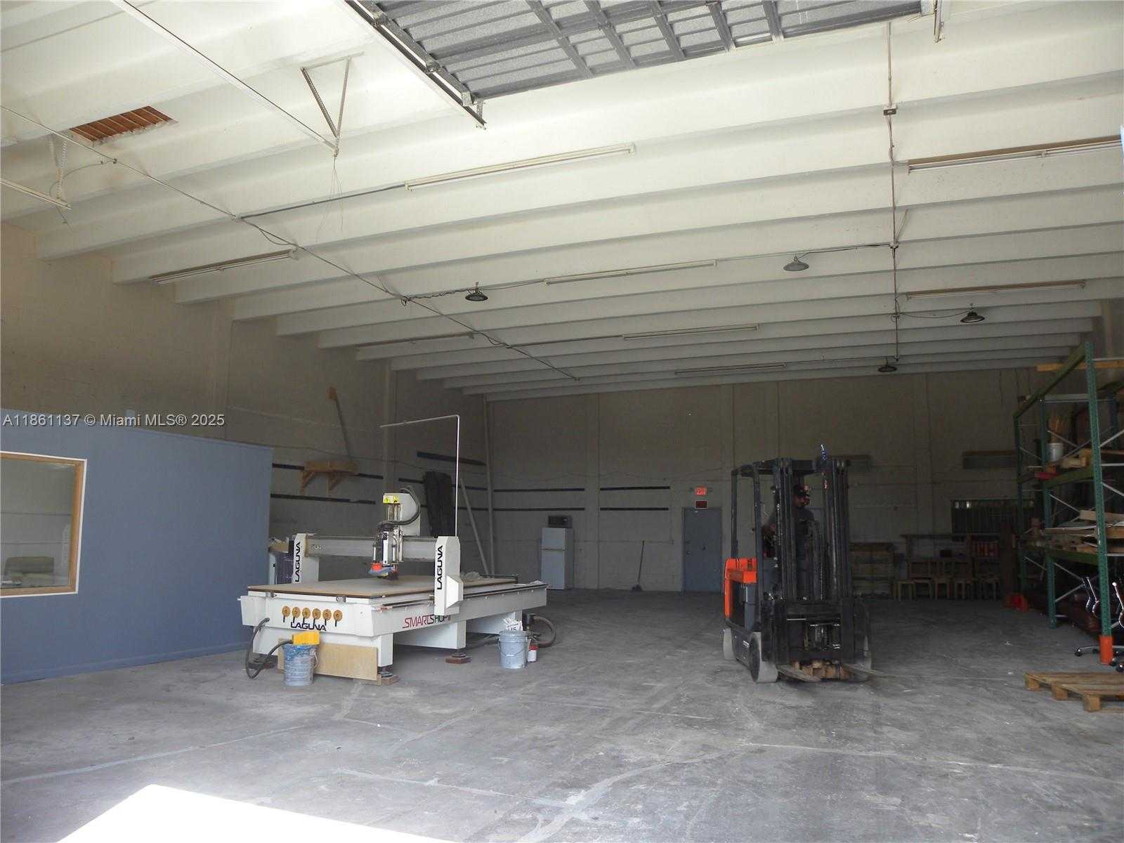 Small Image of 2529 NORTH WEST 23RD ST, Miami Number 5