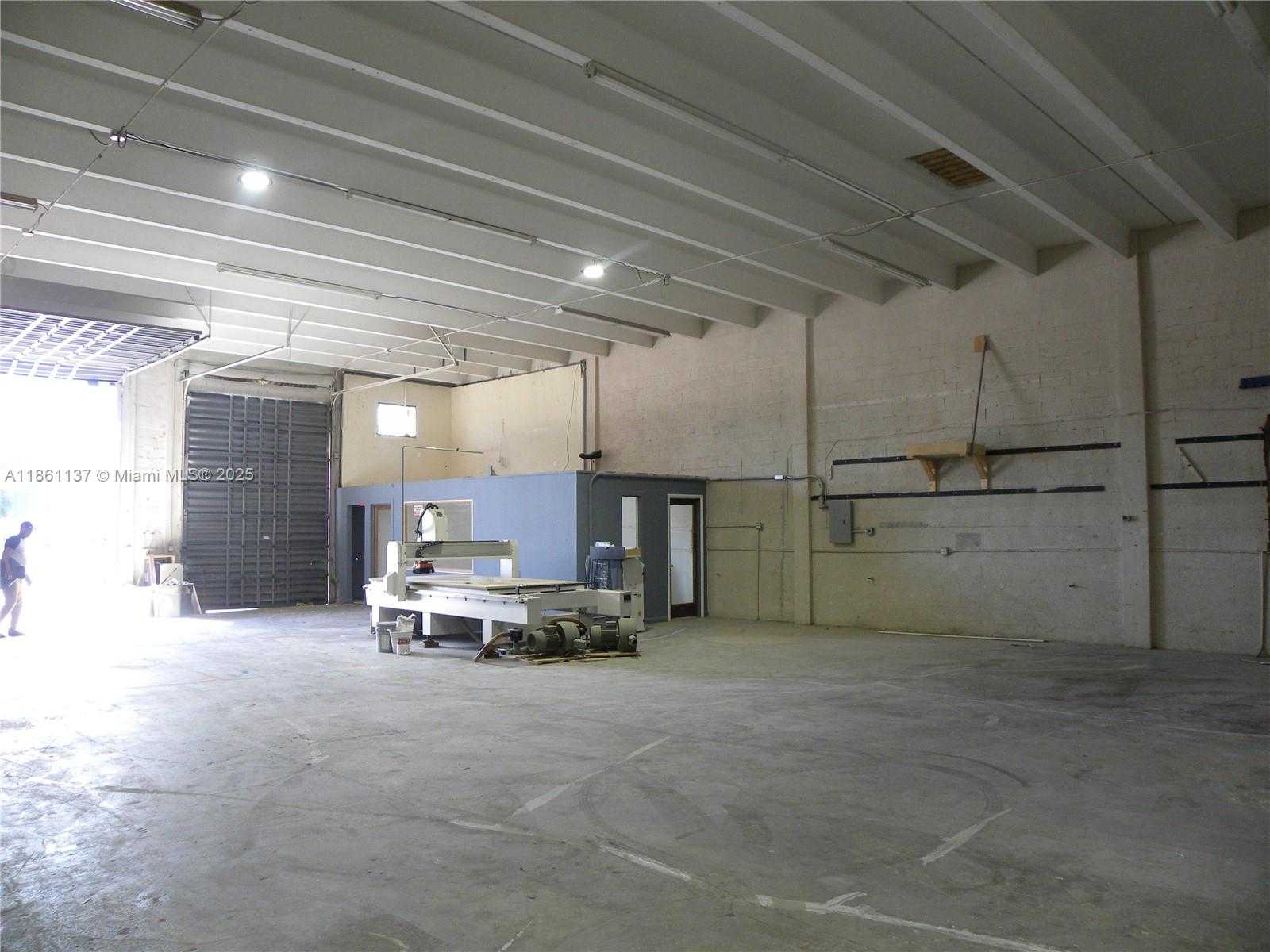Small Image of 2529 NORTH WEST 23RD ST, Miami Number 8