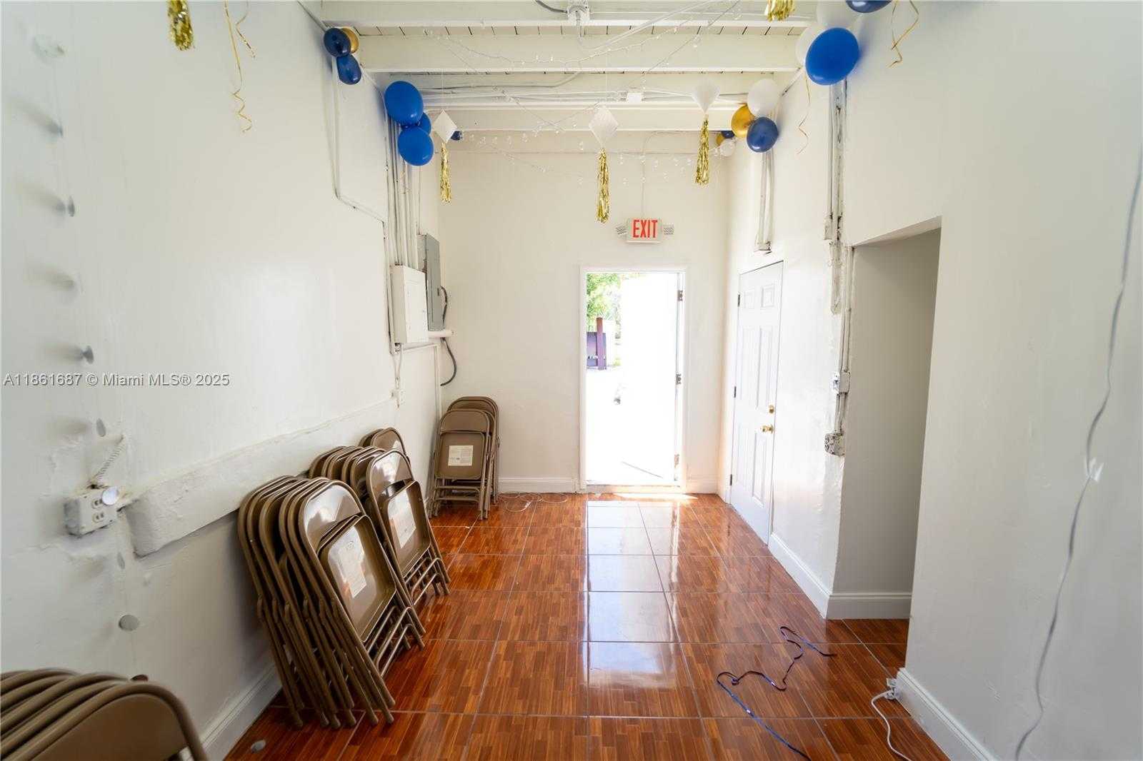 Small Image of 10822 NORTH WEST 7TH AVE, Miami Number 18