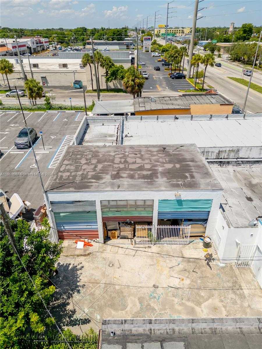 Small Image of 10822 NORTH WEST 7TH AVE, Miami Number 4