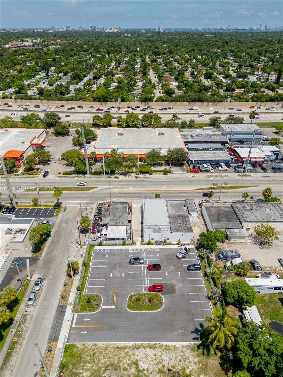 Small Image of 10822 NORTH WEST 7TH AVE, Miami Number 6