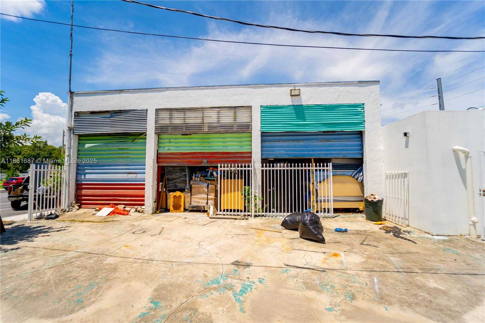 Small Image of 10822 NORTH WEST 7TH AVE, Miami Number 8