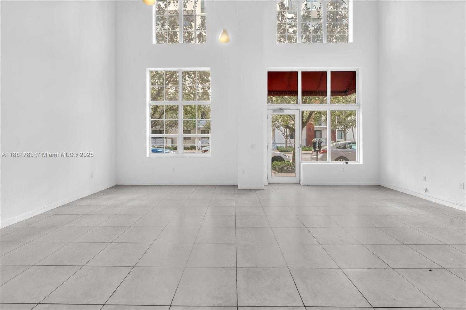 Small Image of 410 EVERNIA ST #113, West Palm Beach Number 12