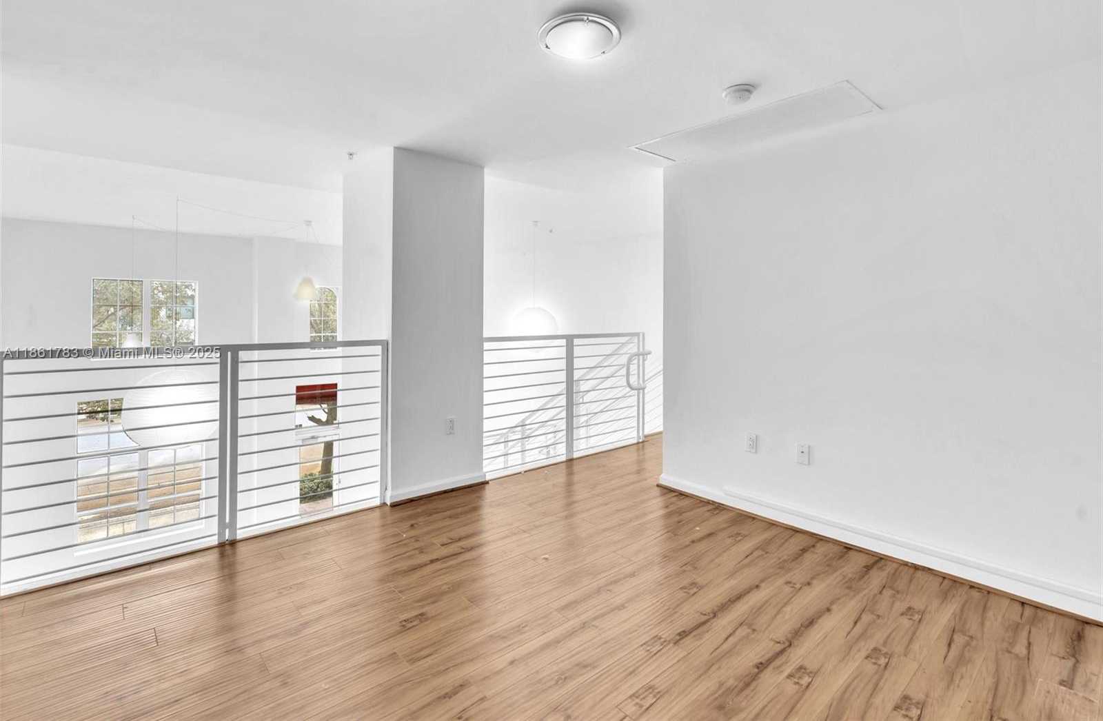 Small Image of 410 EVERNIA ST #113, West Palm Beach Number 23
