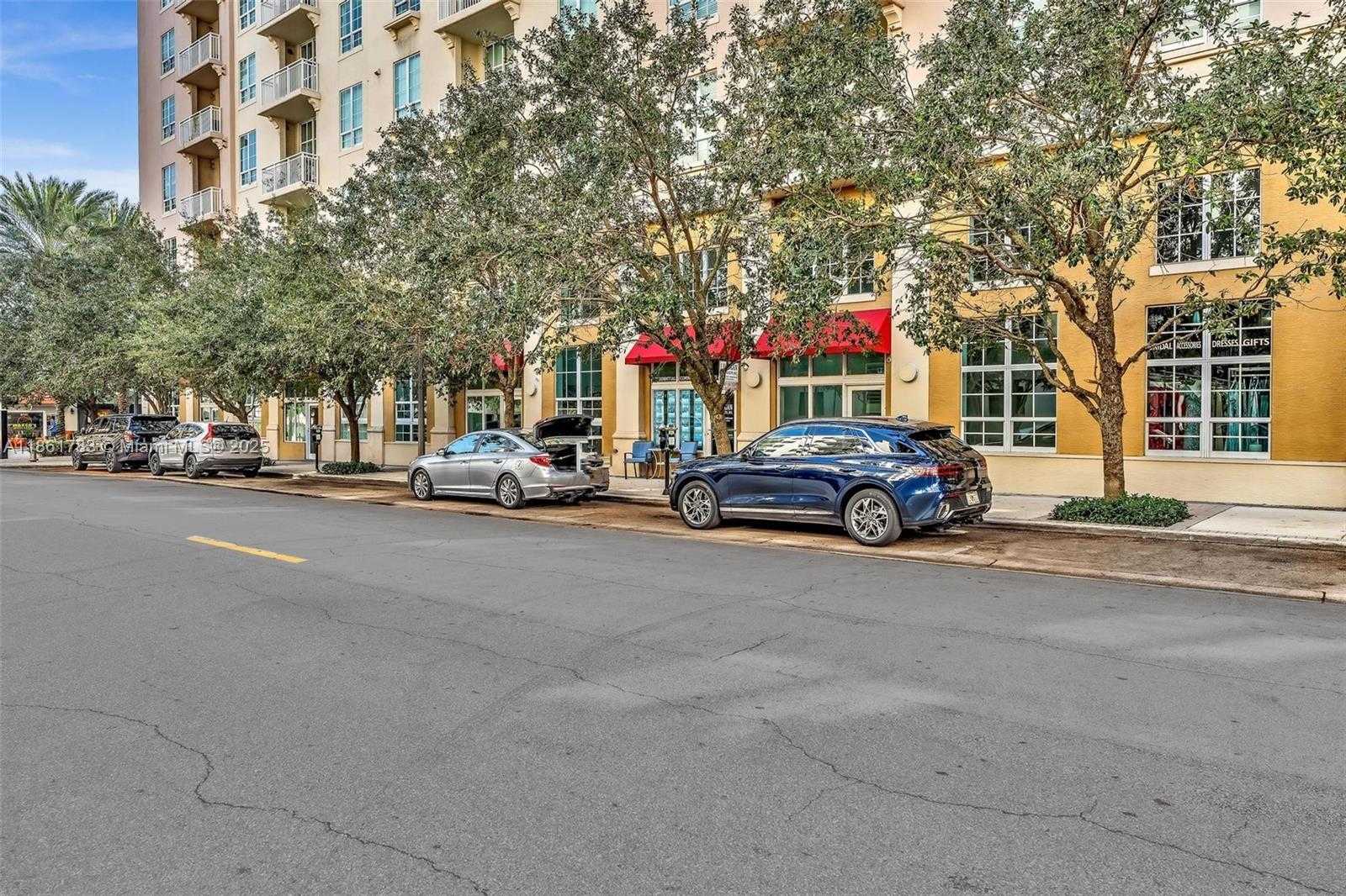 Small Image of 410 EVERNIA ST #113, West Palm Beach Number 27