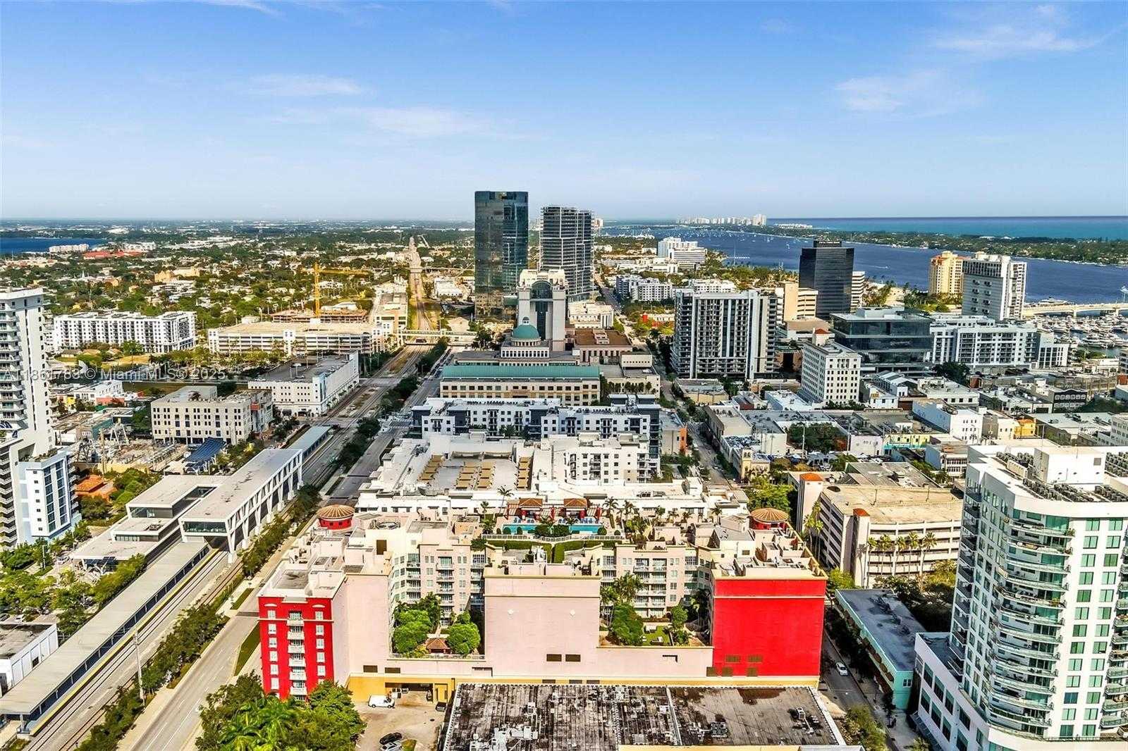 Small Image of 410 EVERNIA ST #113, West Palm Beach Number 32