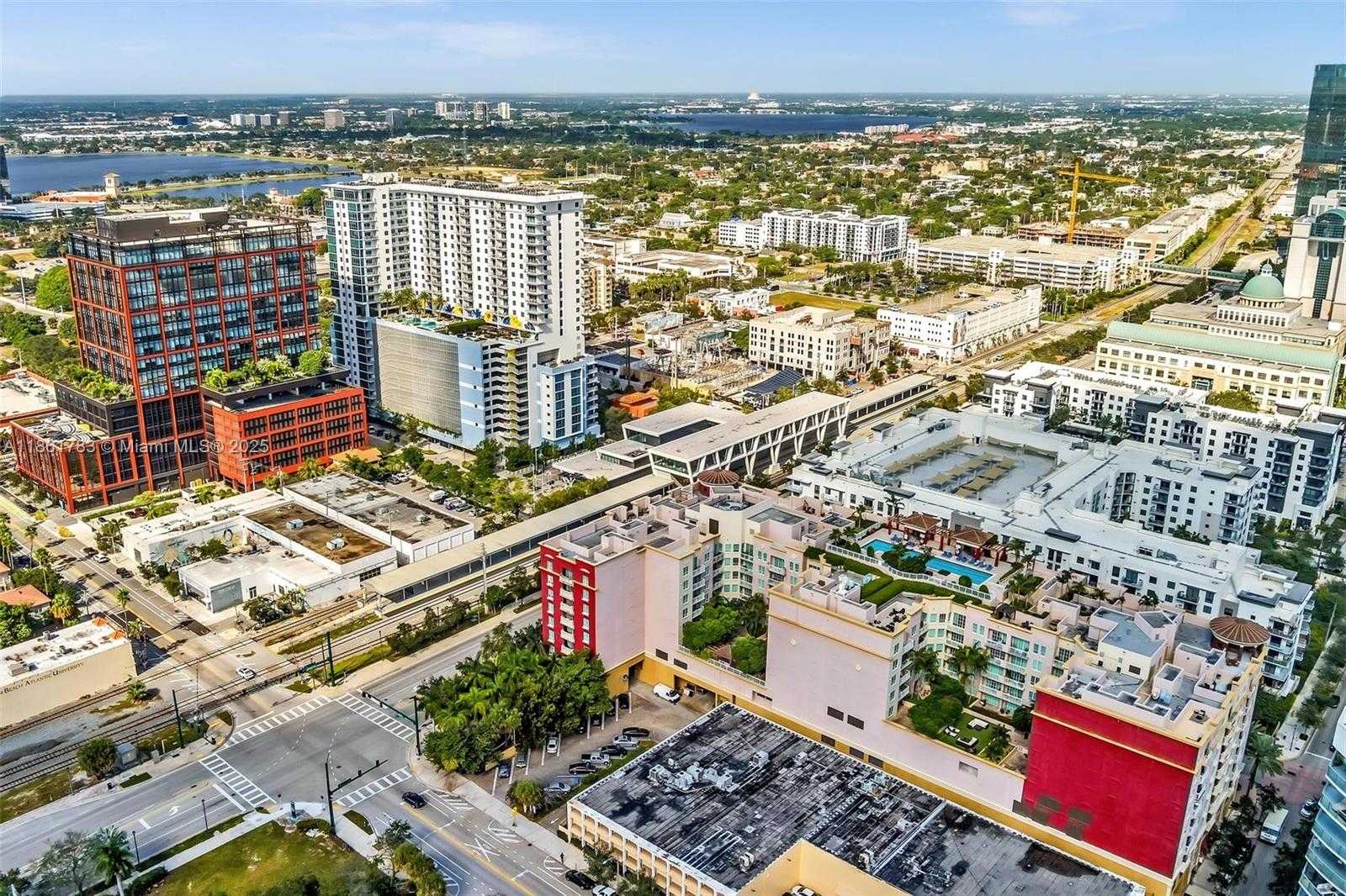 Small Image of 410 EVERNIA ST #113, West Palm Beach Number 33