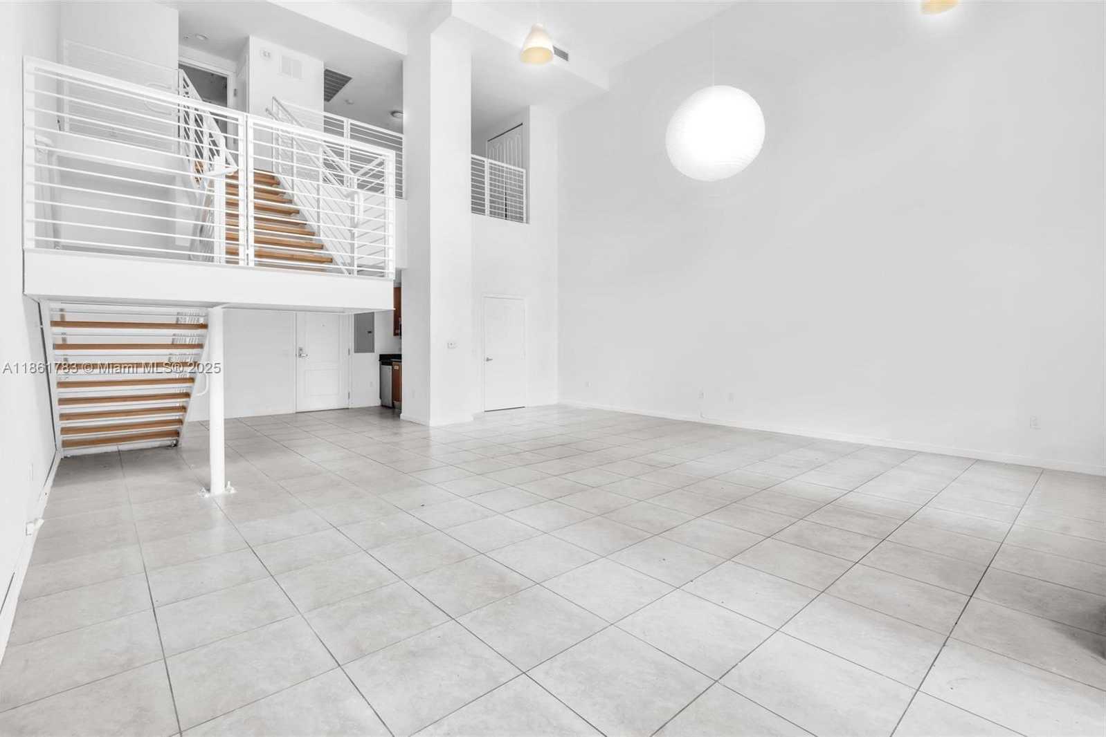 Small Image of 410 EVERNIA ST #113, West Palm Beach Number 5