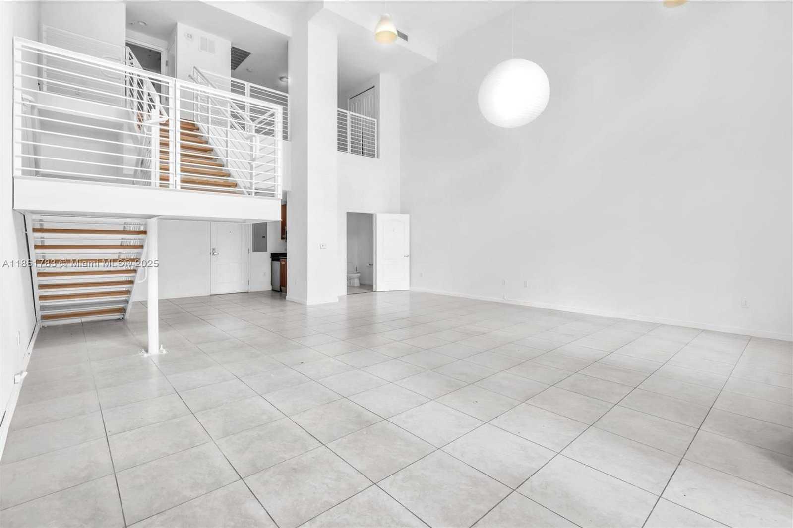 Small Image of 410 EVERNIA ST #113, West Palm Beach Number 6