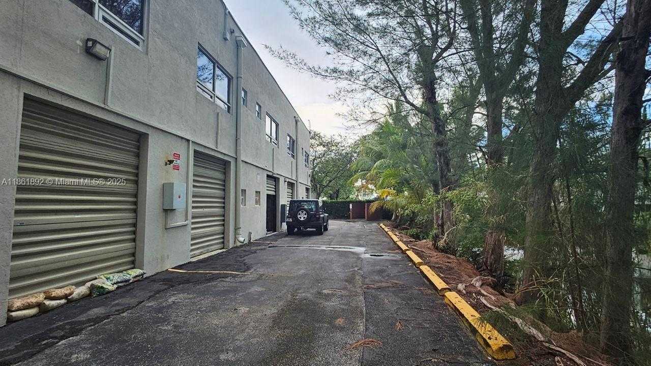 Small Image of 2441 NORTH WEST 93RD AVE #103, Doral Number 17