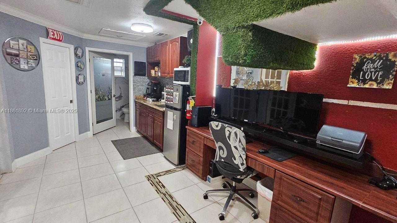 Small Image of 2441 NORTH WEST 93RD AVE #103, Doral Number 6