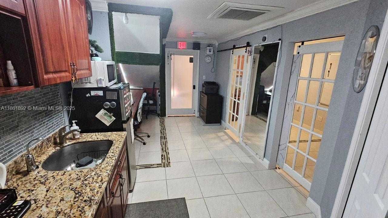 Small Image of 2441 NORTH WEST 93RD AVE #103, Doral Number 9