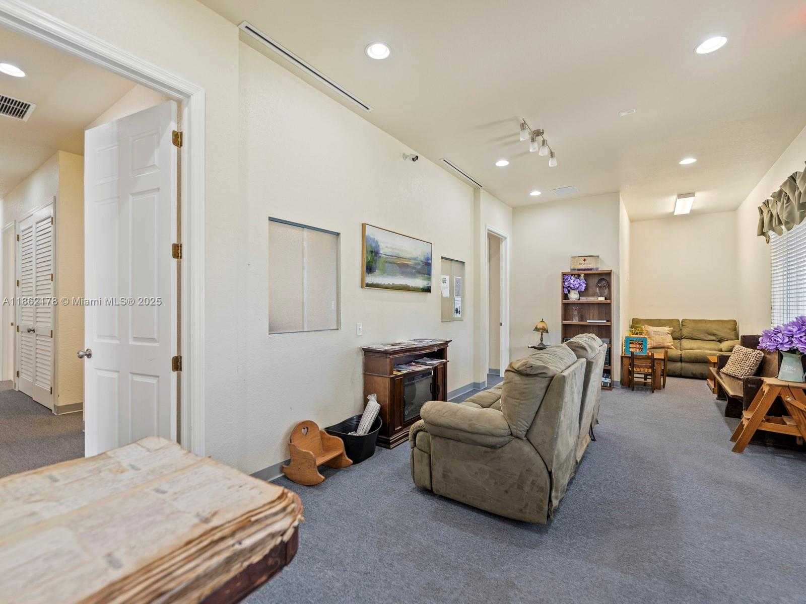 Small Image of 45 NORTH WEST 4TH ST, Homestead Number 2