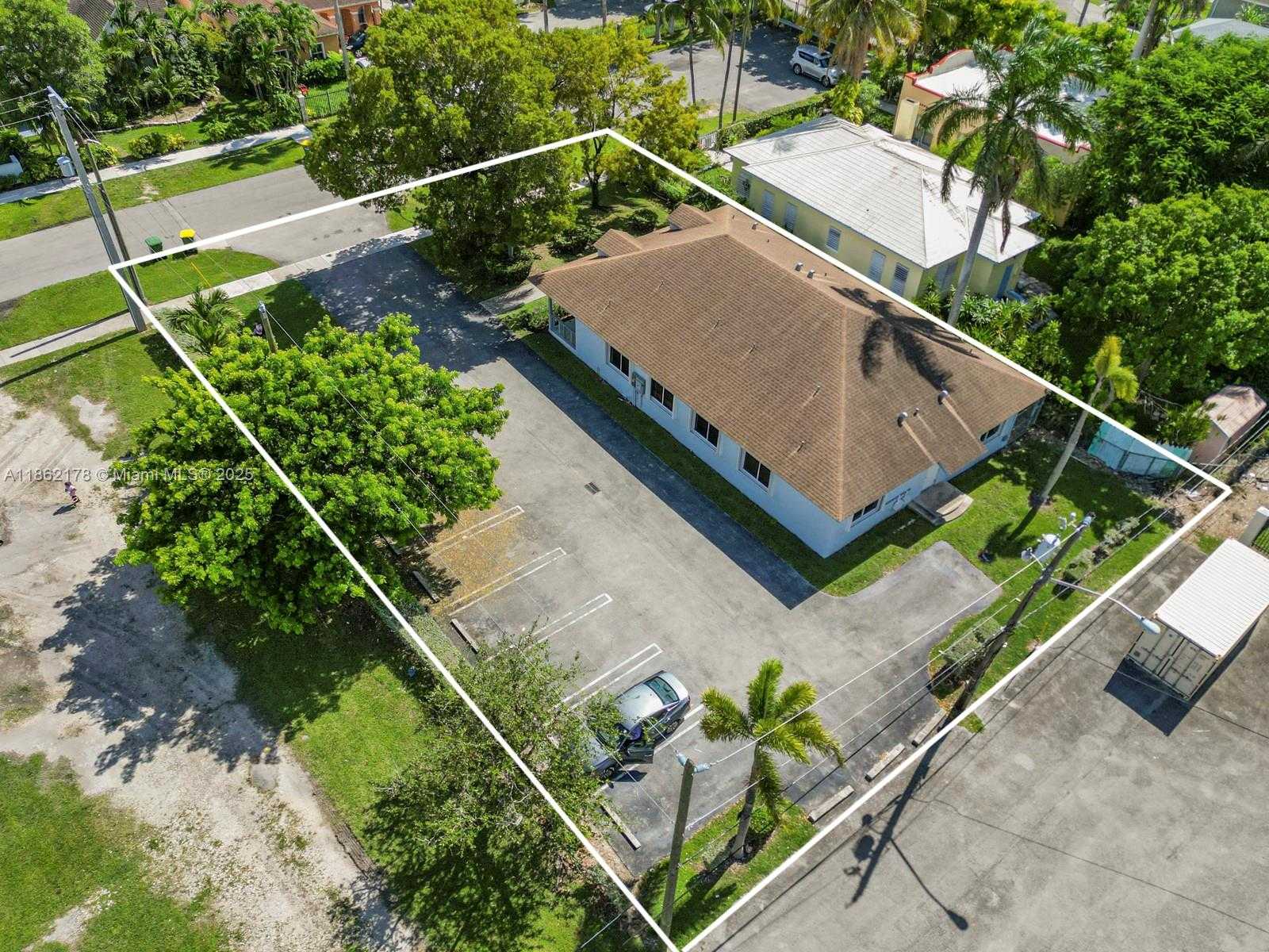 Small Image of 45 NORTH WEST 4TH ST, Homestead Number 28