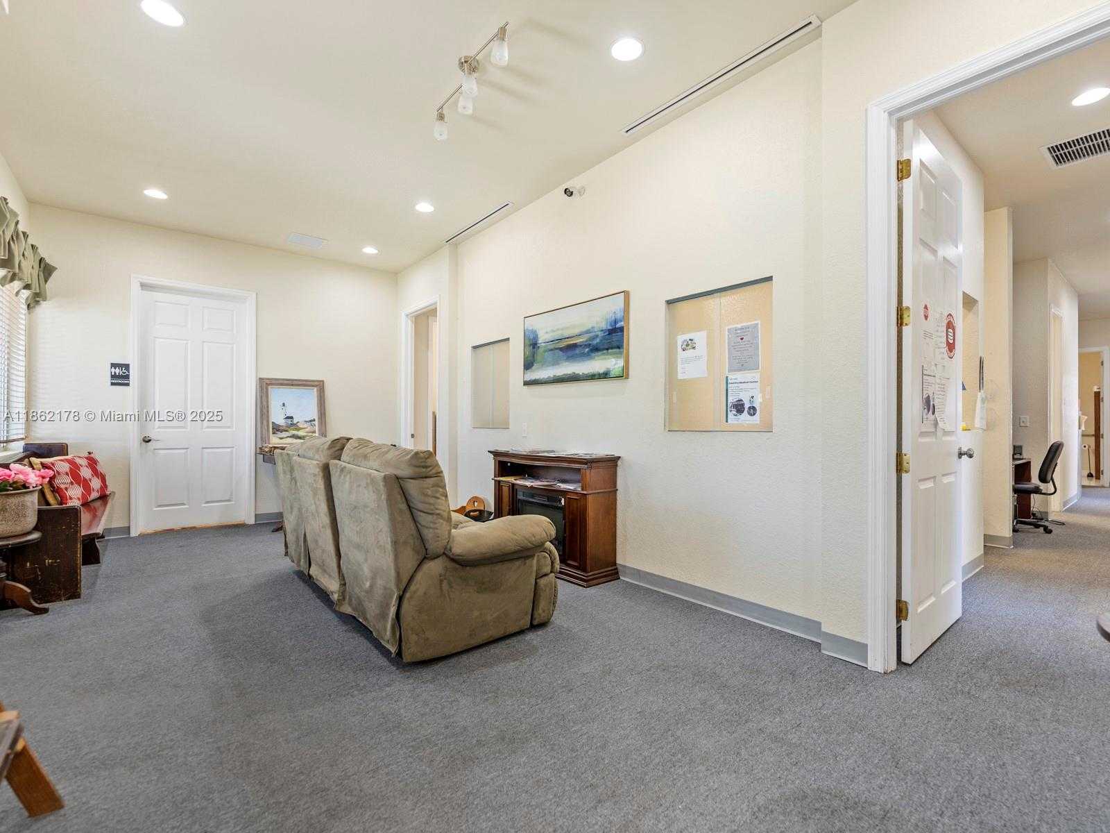 Small Image of 45 NORTH WEST 4TH ST, Homestead Number 3